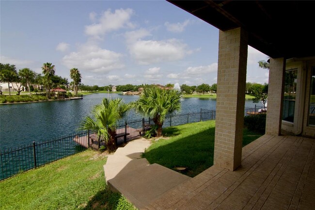 Building Photo - 3030 Pelican Cove