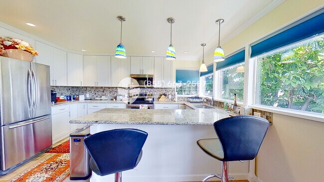 Foto del edificio - 1758 Dexter Ave N
