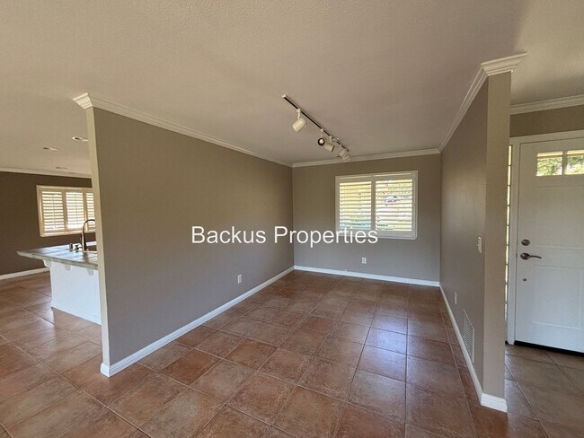 Building Photo - Wonderful three bedroom home on an acre lot in Royal Oaks