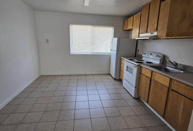 1016 W 7th - Bay Area Rentals