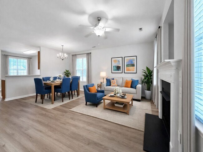 Foto del edificio - !! SPECIAL HALF OFF SECOND MONTH'S RENT !! Beautiful 3BR 2.5BA Townhome w/ Fenced Patio • In-Unit...