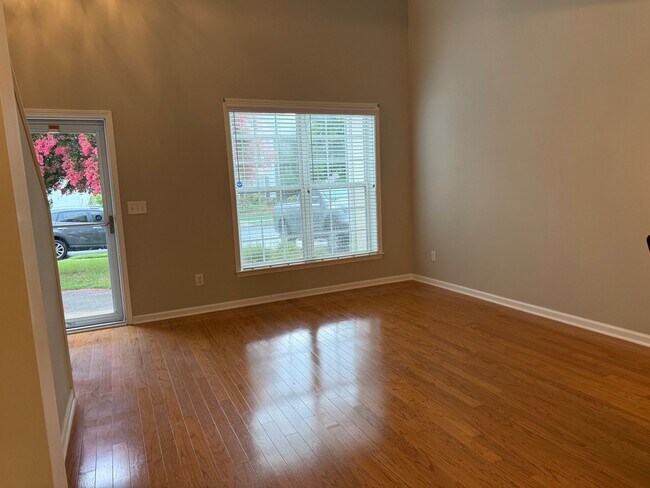Building Photo - 3810 Timbercreek Cir