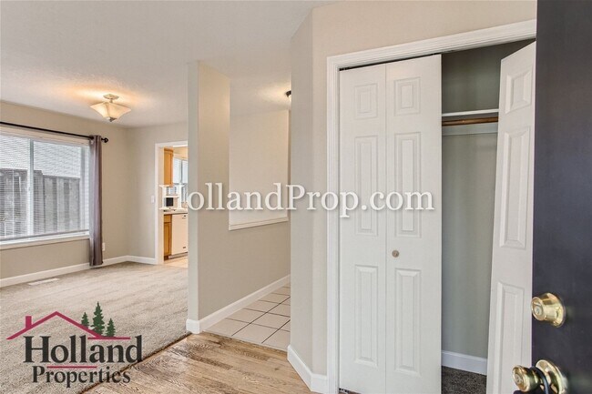 Foto del edificio - Beautiful Single-Family Home with 2-Car Garage in East Hillsboro!