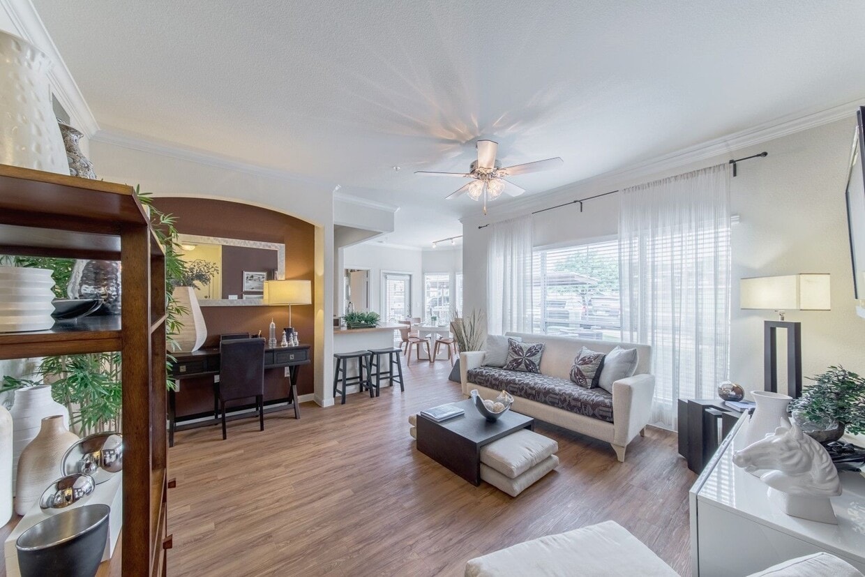 Hudson Miramont Apartments Austin, TX