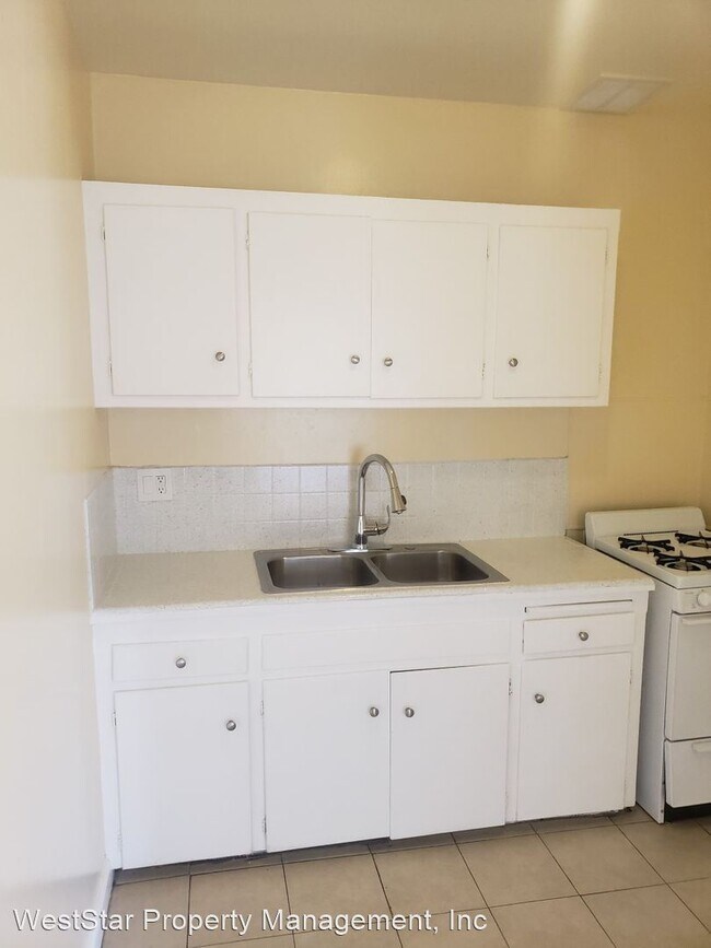 Foto del edificio - 10236 California Ave