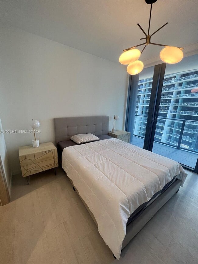 Building Photo - 1000 Brickell Plaza