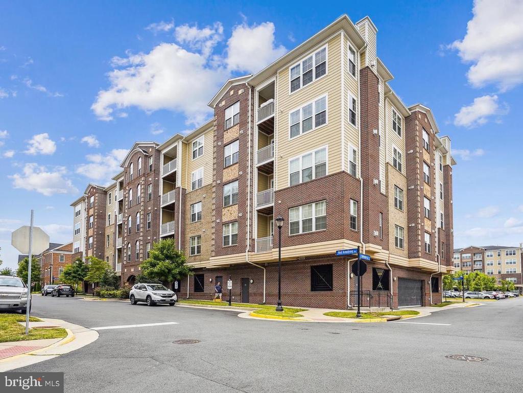 Building Photo - 13723 Neil Armstrong Ave