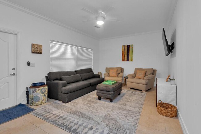 Building Photo - 9 Ocean Breeze