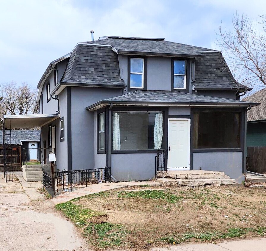 Primary Photo - 610 Custer St