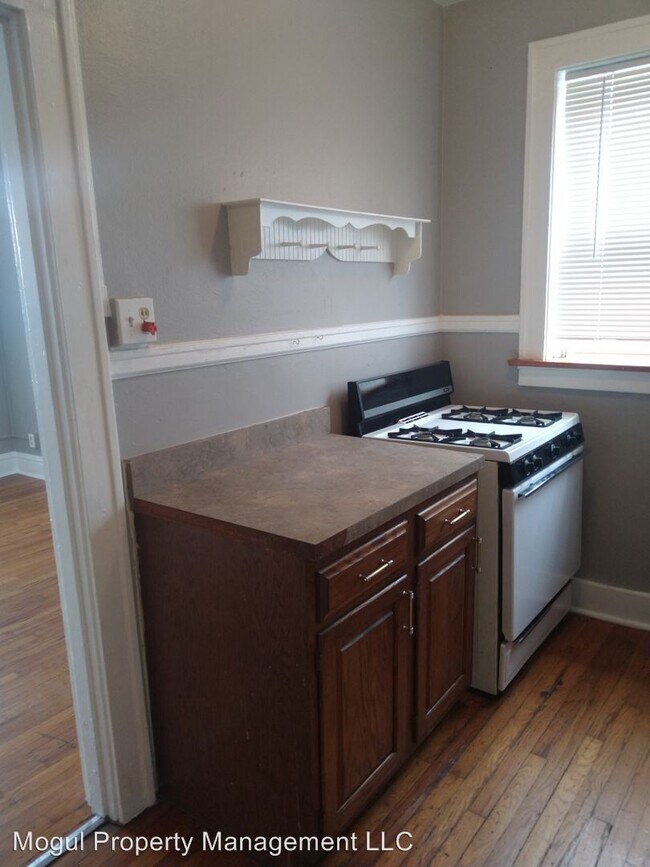 Foto del edificio - 5056 Chippewa St
