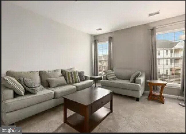Building Photo - 25300 Lake Mist Square