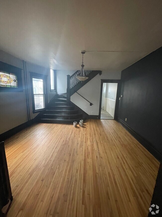 South Frogtown Apartments for Rent with Extra Storage Saint Paul, MN