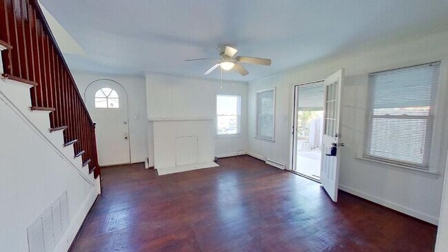 Building Photo - 909 Glenwood Ave