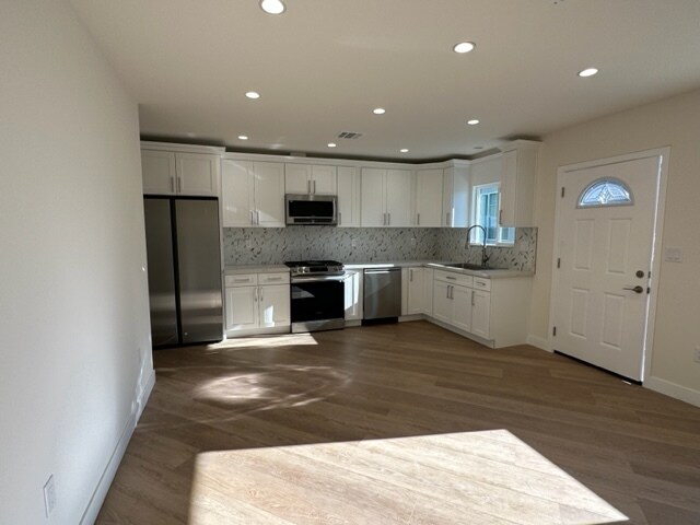 Foto del edificio - 917 Crestfield Dr