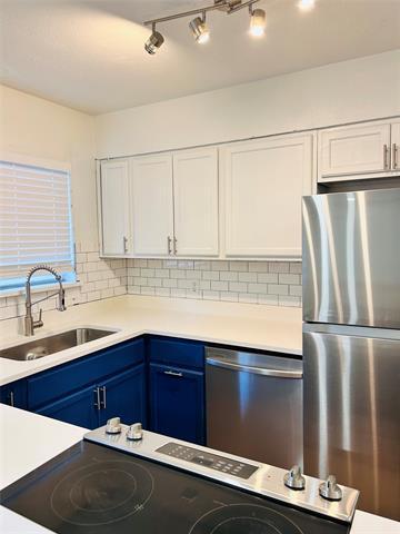 Foto principal - 5921 Gaston Ave