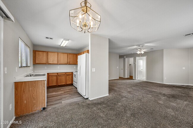 Foto del edificio - 625 S Heritage Dr