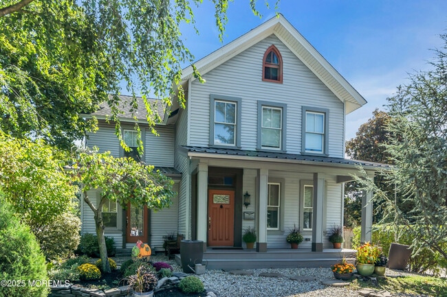 Foto del edificio - 146 Rumson Rd