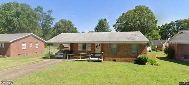 Building Photo - 1117 Tamm St