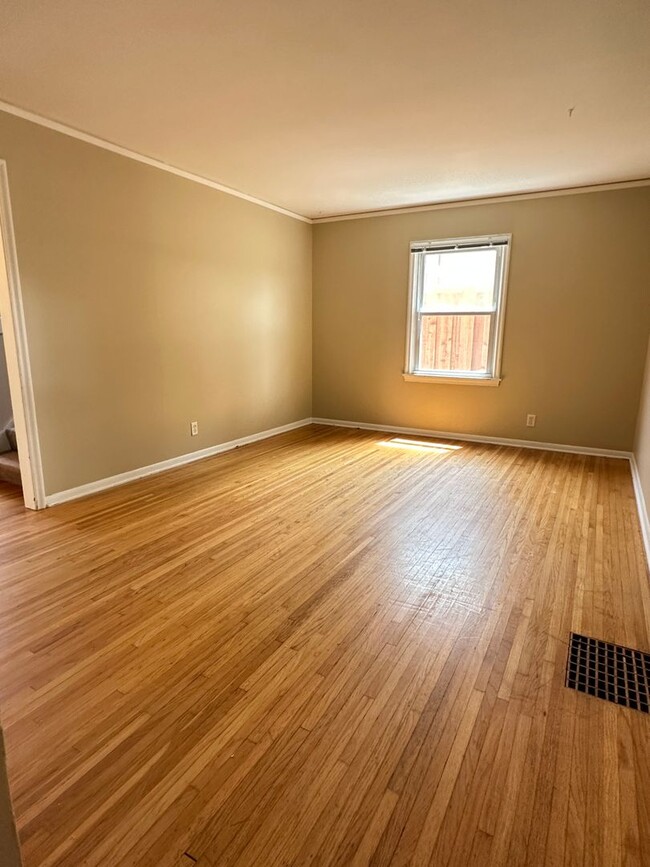 Building Photo - South Minneapolis Single Family Home, Gara...