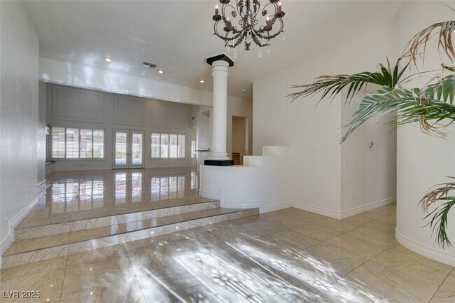 Foto del edificio - 8706 Mesa Madera Dr