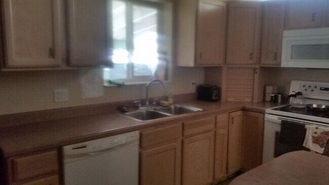 Foto del edificio - 797 N Fairfield Rd