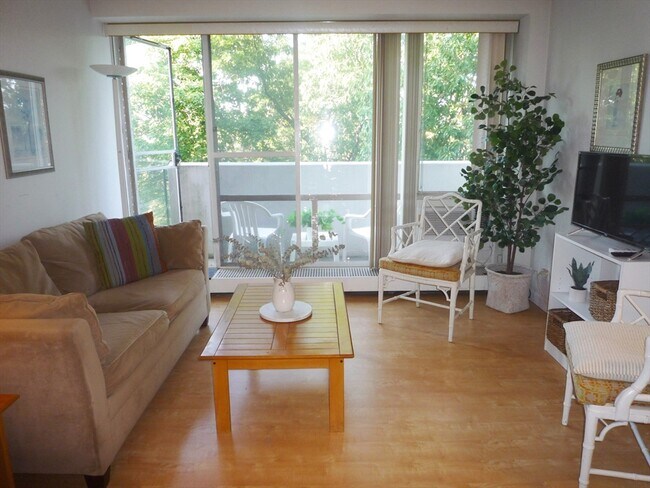 Building Photo - 29 Concord Ave