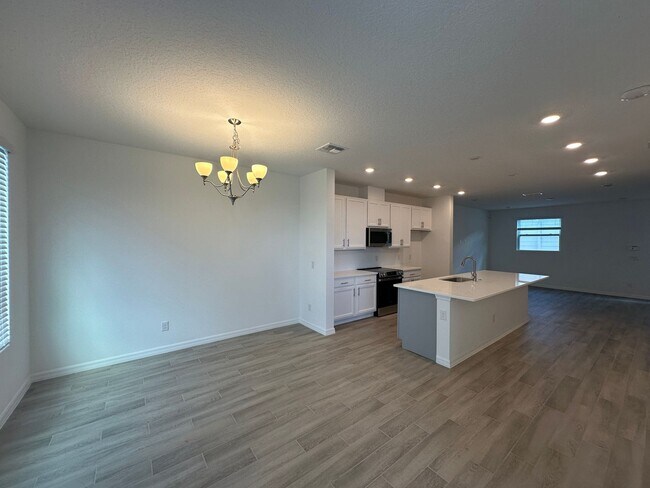 Foto del edificio - Stunning newly built 3/2.5 Town Home in St...