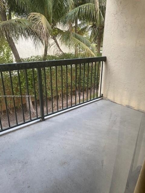 Foto del edificio - 6296 NW 186th St
