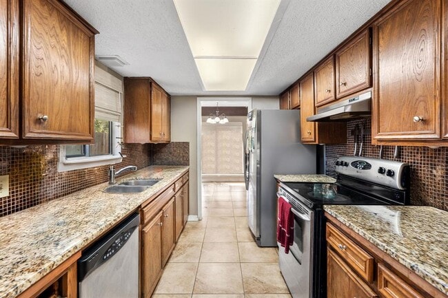 Building Photo - 8403 Sage Mountain Dr