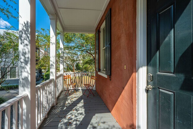 Foto del edificio - 3 Story Charleston Single in Mixson