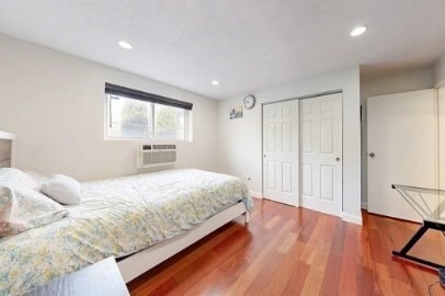 Foto del edificio - 383 Langley Rd