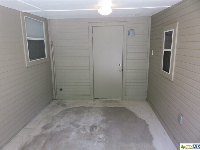 Building Photo - 202 Parkridge Cir