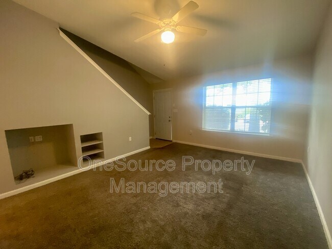 Foto del edificio - 2738 W Tharpe St