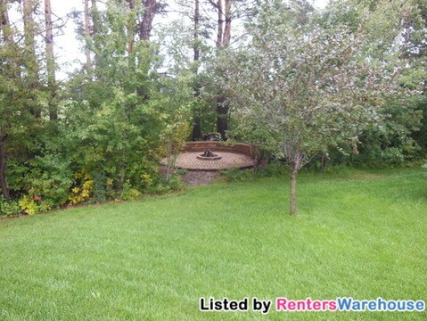 Building Photo - 10168 Florida Cir N