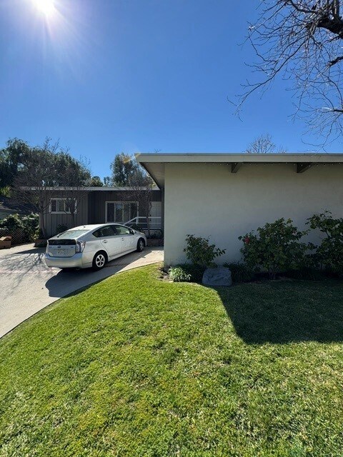 Building Photo - 285 Avenue 64