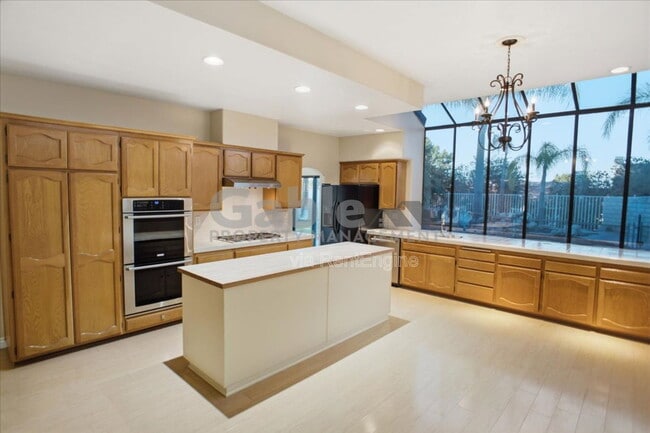 Foto del edificio - 25344 Irving Ln