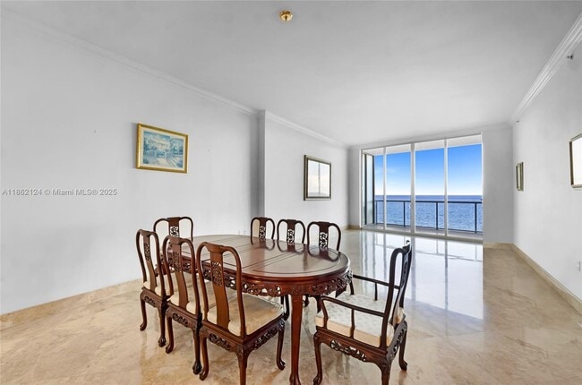 Foto del edificio - 704 N Ocean Blvd