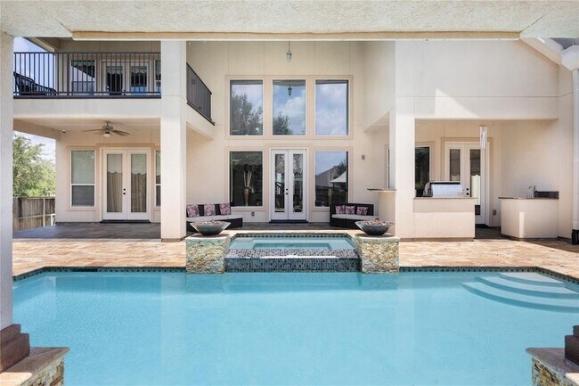 Foto del edificio - 25207 Springwood Lake Dr