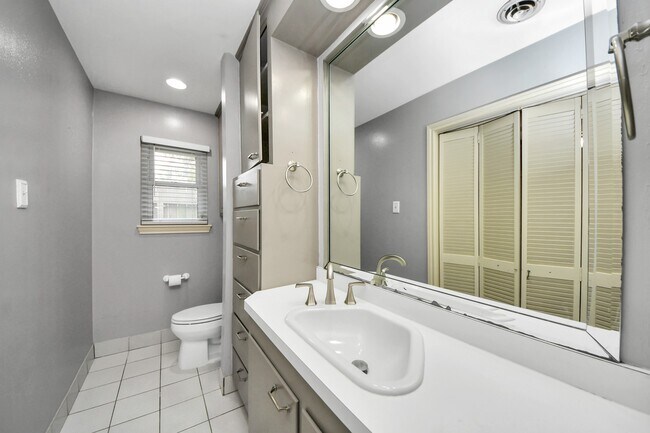 Foto del edificio - 10514 Haddington Dr