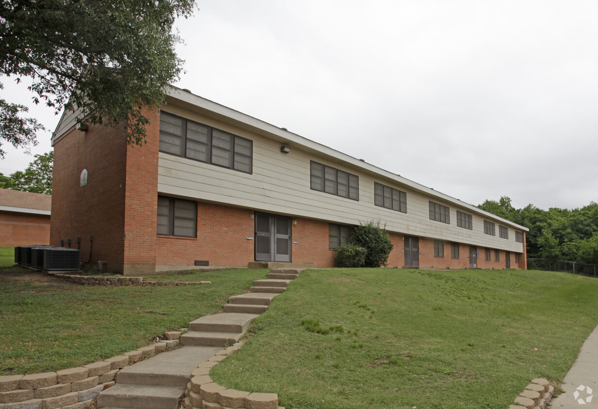 Foto del edificio - Brackins Village