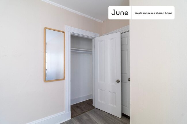 Foto del edificio - Room in Shared 7 bed/2 bath home