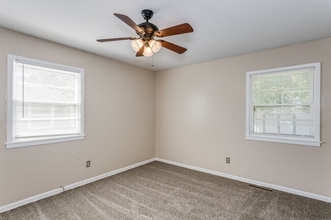 Foto del edificio - 3 bedroom 1 bath home in Derby