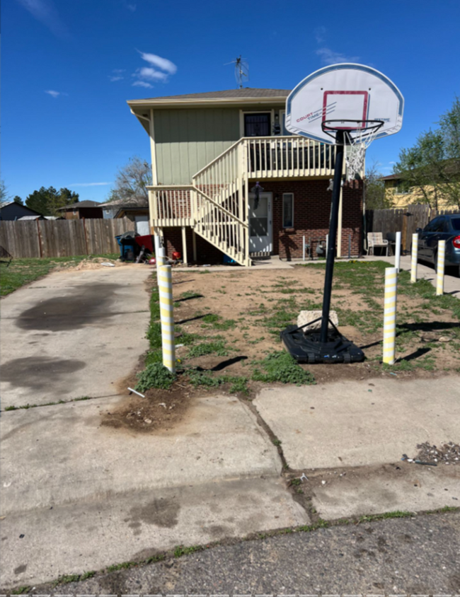 Primary Photo - Bedrooms 1 Bathroom / Duplex in Commerce City