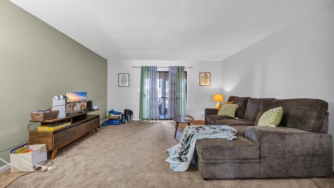 Foto del edificio - 414 Garden Dr