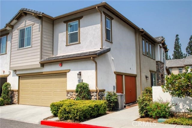 Foto del edificio - 18098 Burke Ln