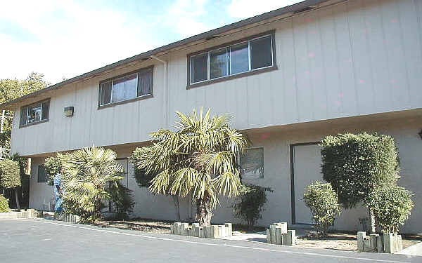 Building Photo - Birchwood Apartments