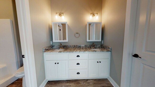 Foto del edificio - 17212-17224 Palazzo Drive