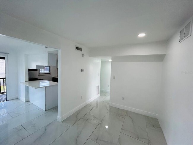 Foto del edificio - 2787 L B McLeod Rd