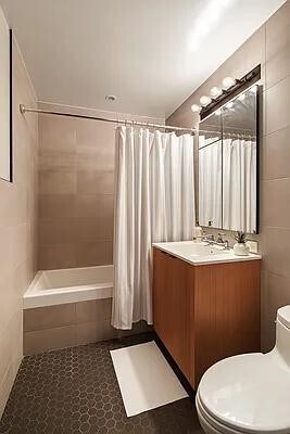 Foto del edificio - 540 W 28th St