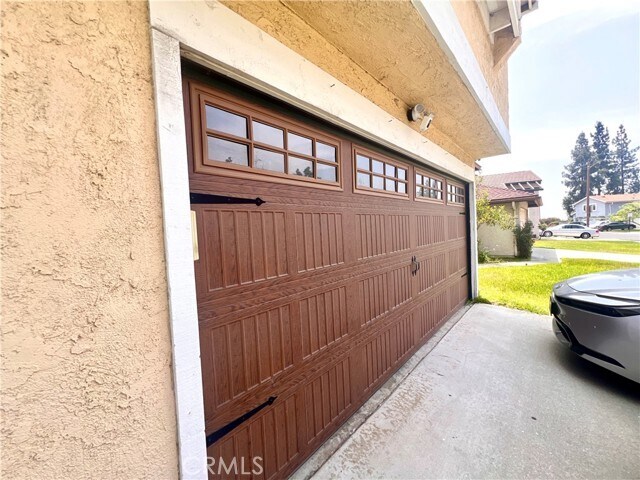 Building Photo - 3203 Hacienda Dr